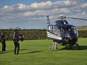 Helihaven EBRE in Lo-Reninge – aankomst per helikopter bij ’t Convent